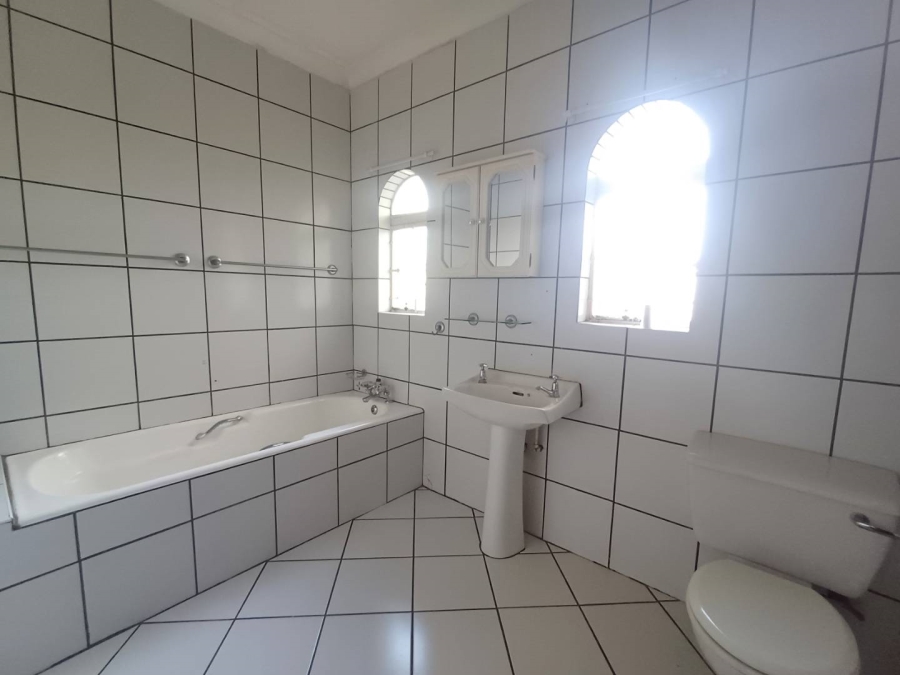 4 Bedroom Property for Sale in Bayswater Free State